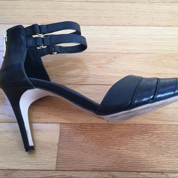 Black BCBG pumps - Picture 5 of 8
